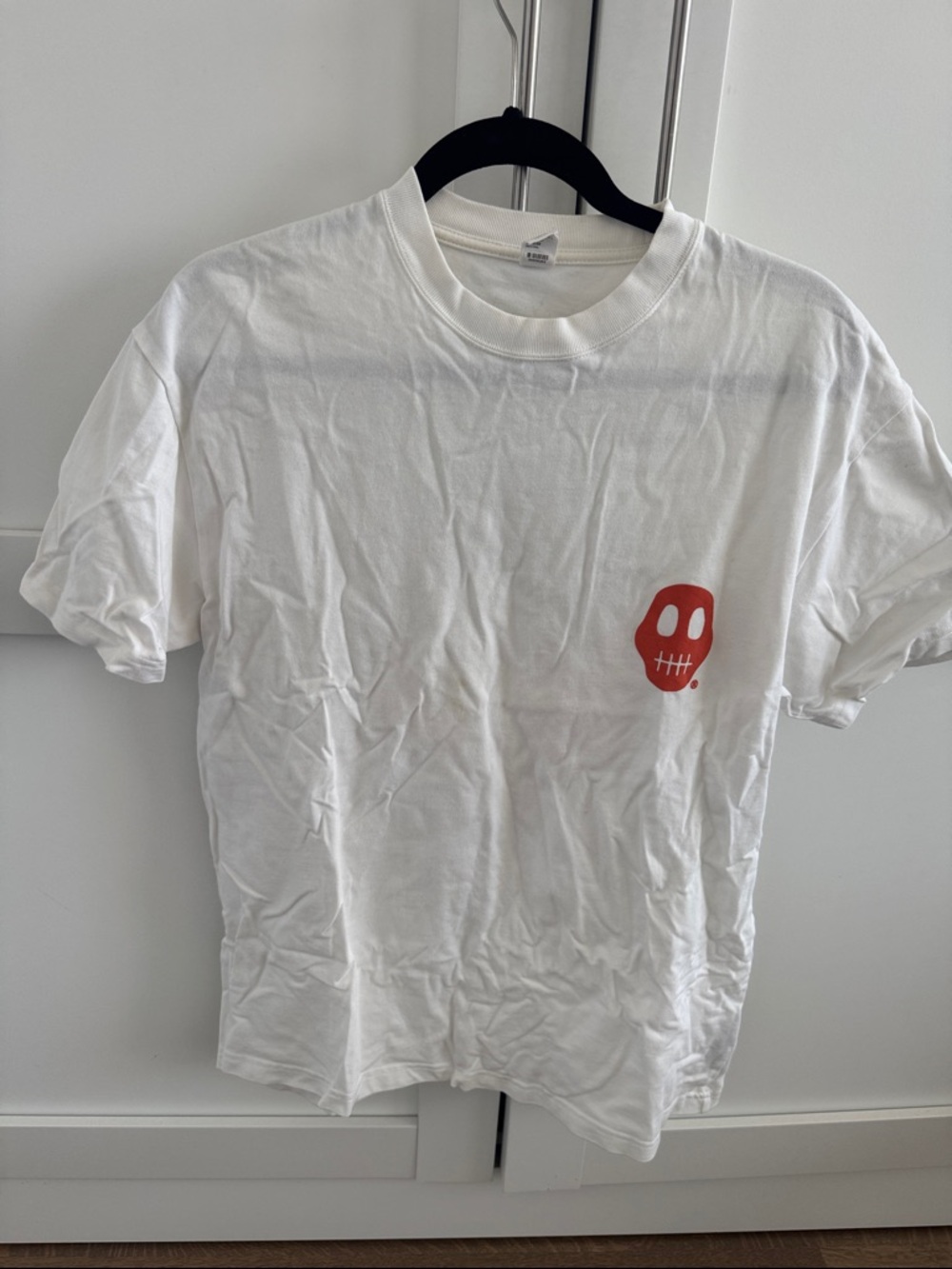 White Short Sleeve Graphic Tee with Red Skull Detail